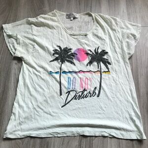 WILDFOX WOMENS T SHIRT GREEN GRAPHIC CUTOUT NECKLINE SMALL